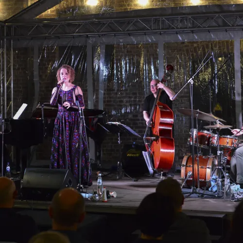 Jazz 'n jenever 2019: Kim in the Middle feat. Bart Maris (foto: C. Paesen)